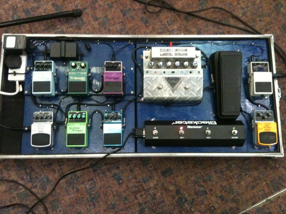 pedalboard.JPG