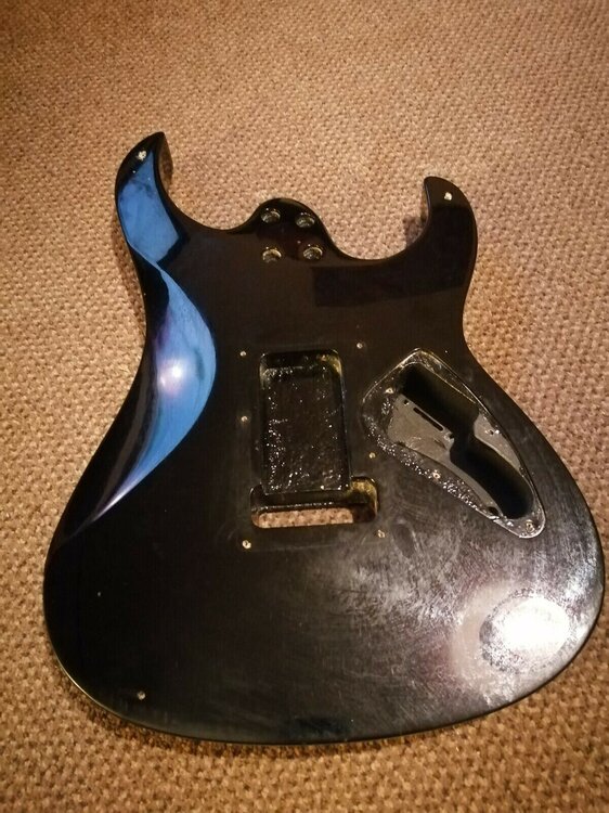 IBANEZ BLACK 2LH.jpg